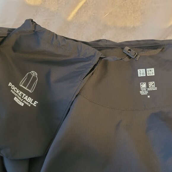 Black Parka Windbreaker by Uniqlo, Pocketable - Picture 3 of 4